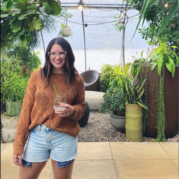 Meet your Posher, Shelby - Picture 1 of 1